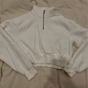 aritzia TNA perfect cropped quarter zip in white size XS